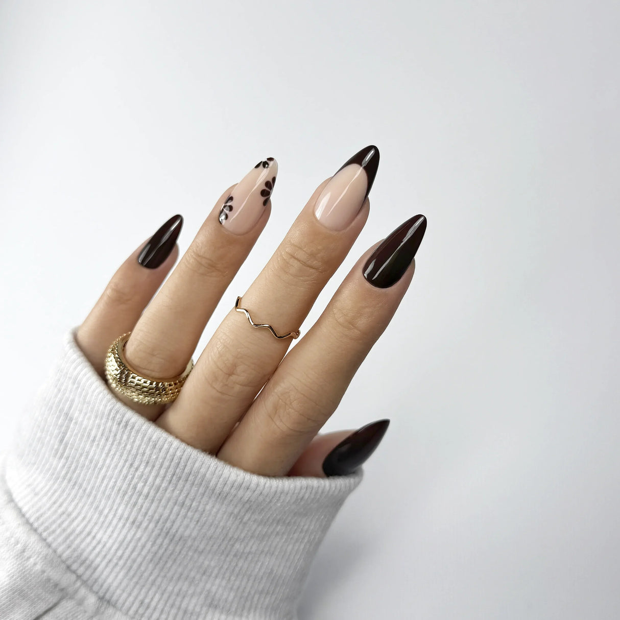 Lakier Hybrydowy FEVER Coffee - 52 - Modena Nails