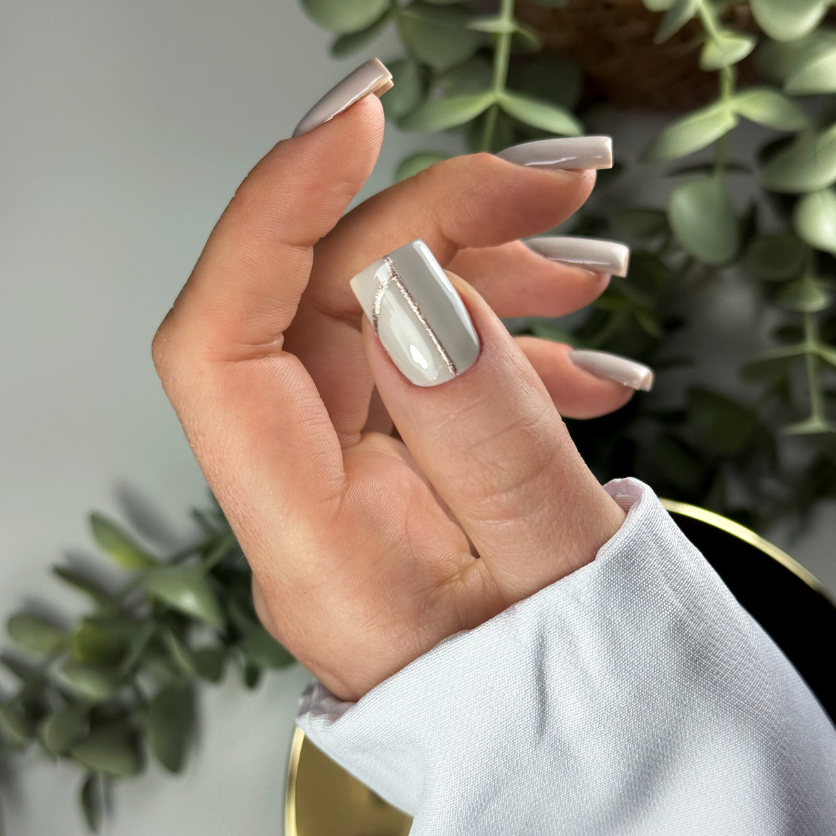 Lakier Hybrydowy FEVER Shadow - 66