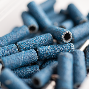 Nakładki ścierne MINI #240 + Mandrel - 50 sztuk - Modena Nails Shop  